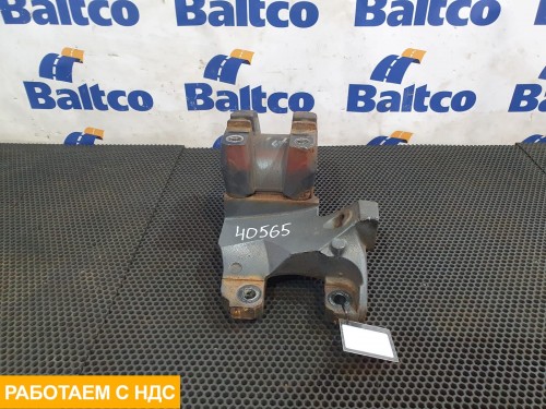 Кронштейн крепления переднего стабилизатора левый